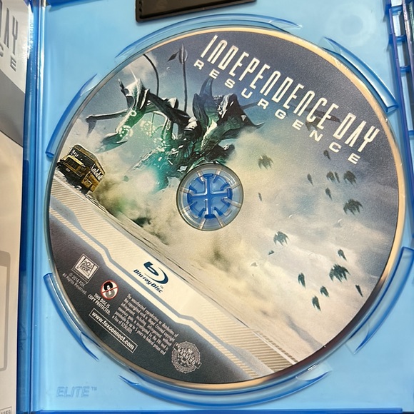 Independence Day resurgence - Picture 2 of 2